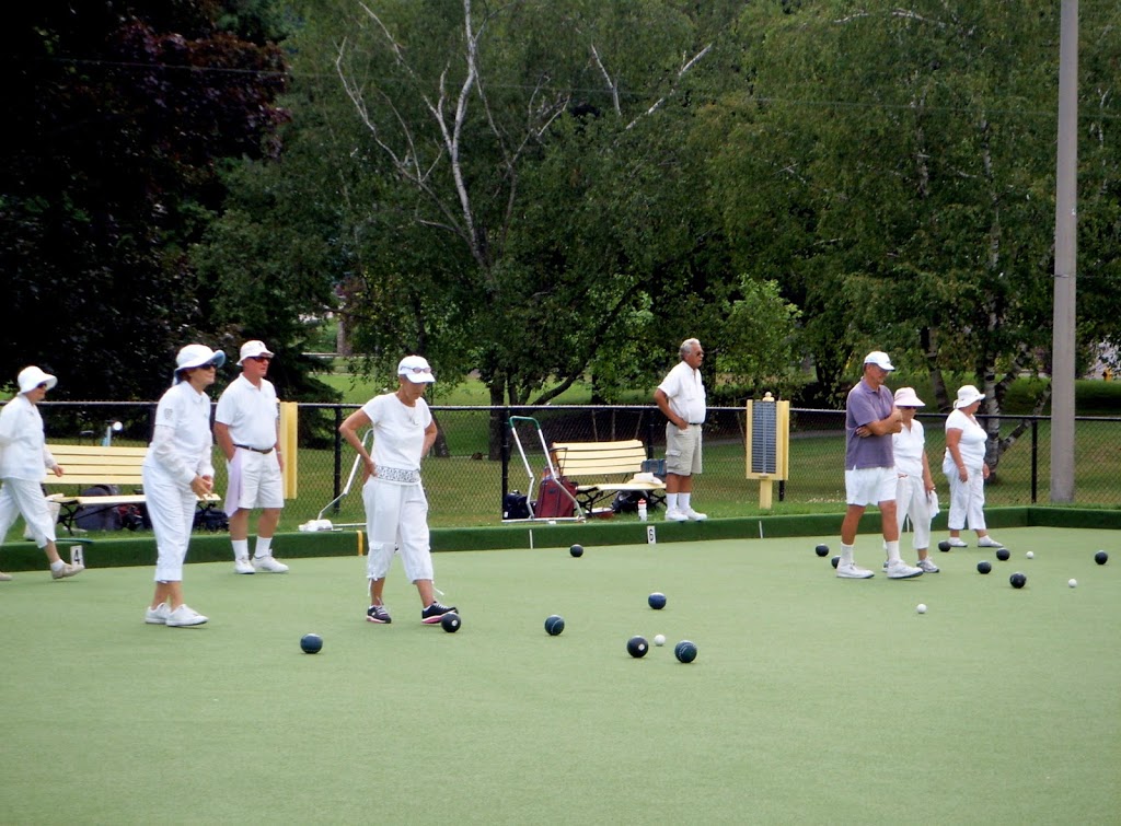 James Gardens Lawn Bowling Club | 171 Edenbridge Dr, Etobicoke, ON M9A 4N1, Canada | Phone: (416) 231-2308