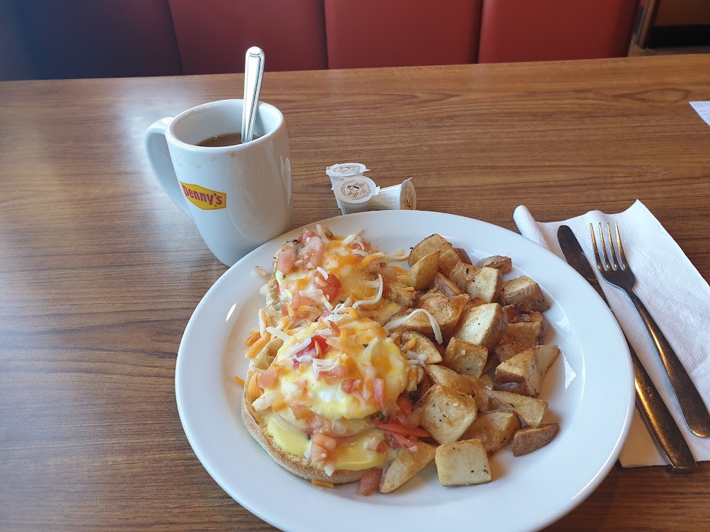 Dennys | 1380 Clyde Ave., Nepean, ON K2G 1Y7, Canada | Phone: (613) 226-9284