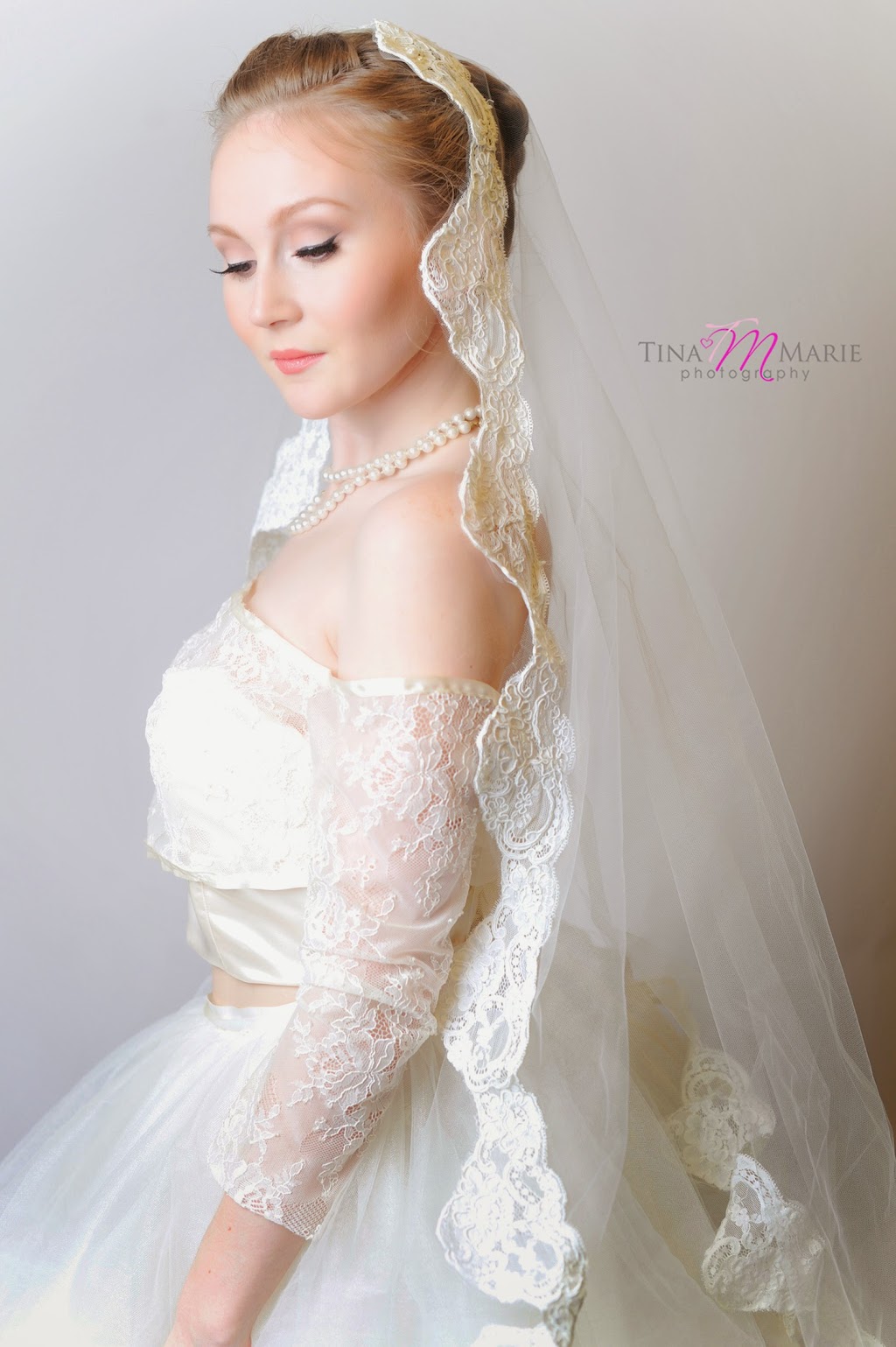 Rose Red Bridal Designs Veils and Accessories | 32 Grand View Ln, Bellingham, WA 98229, USA | Phone: (907) 223-6135