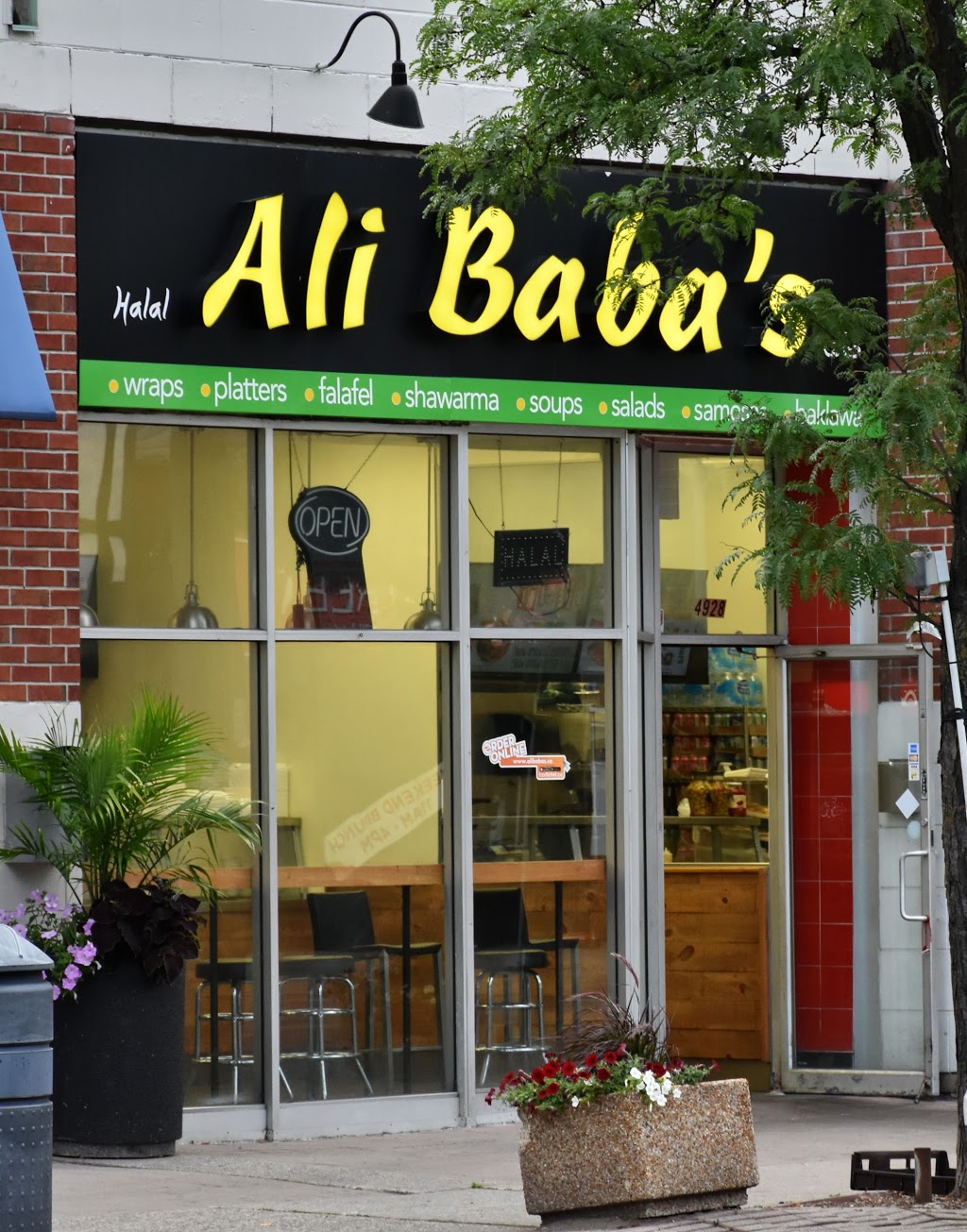 Ali Babas Middle Eastern Cuisine | 4928 Dundas St W, Etobicoke, ON M9A 5H2, Canada | Phone: (416) 690-1026