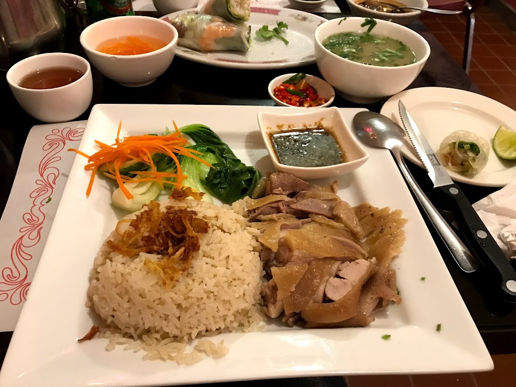 Phở Bắc Oriental Cuisine | 873 Somerset St W, Ottawa, ON K1R 6R6, Canada | Phone: (613) 563-0788