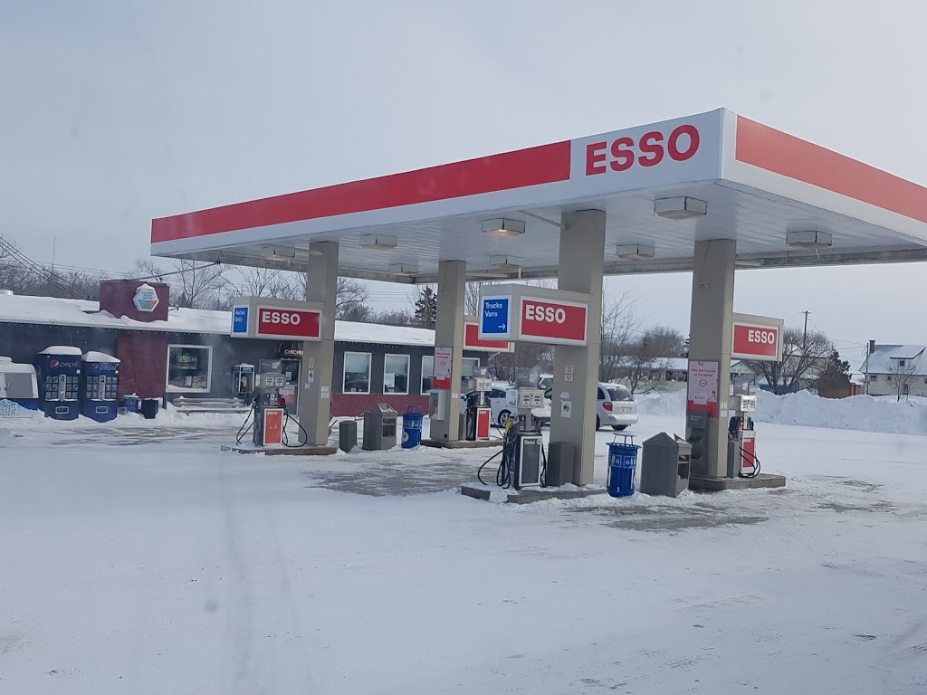 Esso | Chicken Chef, MB-6, Lundar, MB R0C 1Y0, Canada | Phone: (204) 762-5100