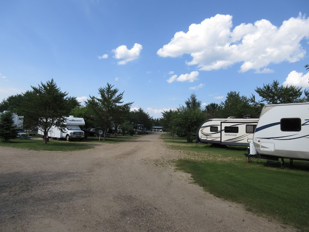 Blueberry Hill RV Park and Storage | Highway 813, Athabasca, AB T0G 0R0, Canada | Phone: (780) 675-3733