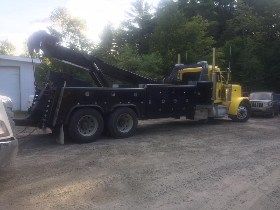 Pointe Au Baril Towing Ltd. | 1650 ON-69, Pointe au Baril, ON P0G 1K0, Canada | Phone: (705) 774-0018