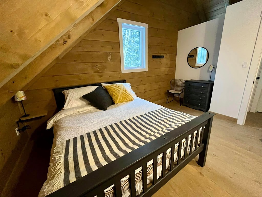 Repaire des bouleaux - Chalet | 31 Chem. des Bouleaux, Petite-Rivière-Saint-François, QC G0A 4J0, Canada | Phone: (581) 983-2634