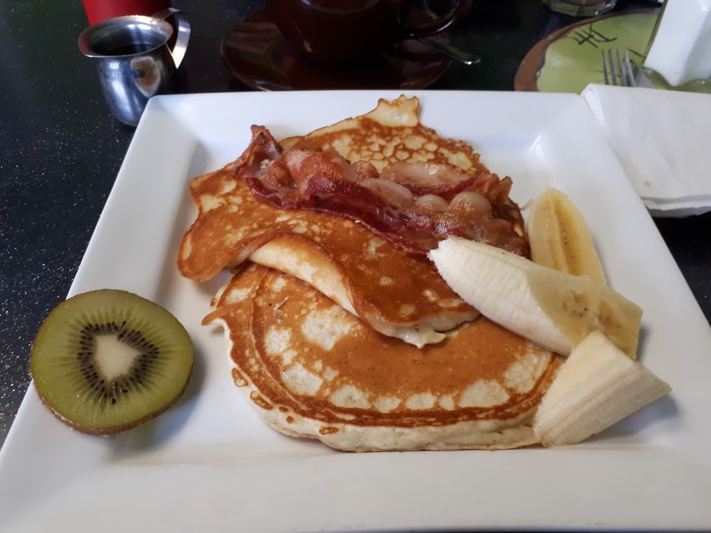 The Kiwi Cafe | 19 Pleasant St, Chester, NS B0J 1J0, Canada | Phone: (902) 275-1492