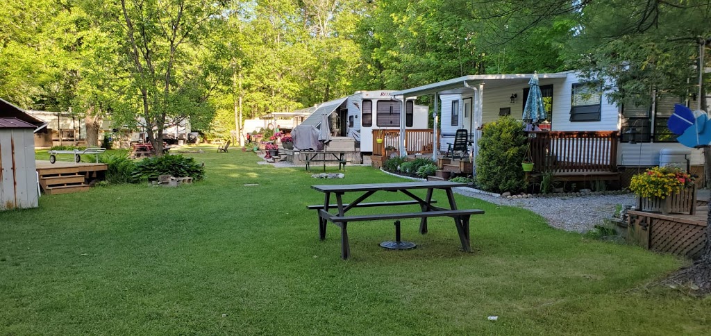 Trailer Park on the Bay | 7322 ON-35, Coboconk, ON K0M 1K0, Canada | Phone: (705) 454-8176