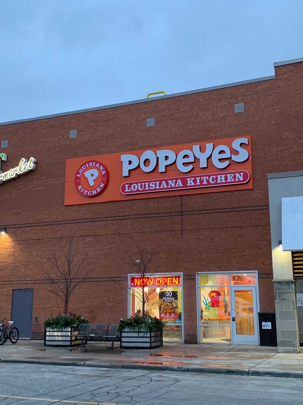 Popeyes | 1 Promenade Cir Unit 136 A&B, Thornhill, ON L4J 4P8, Canada | Phone: (905) 597-4448