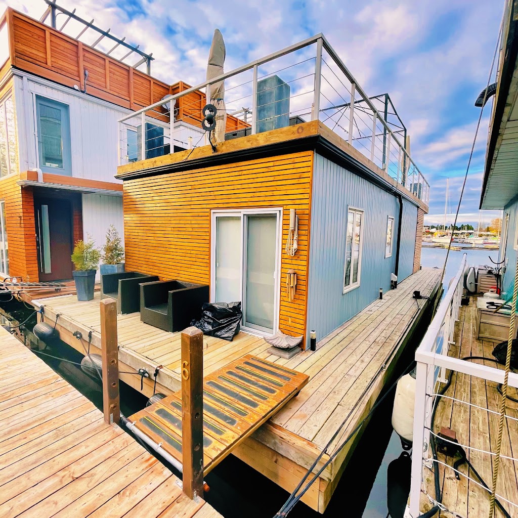 Toronto Floating Homes | 1 Brimley Rd S, Scarborough, ON M1M 3W3, Canada | Phone: (437) 221-4692