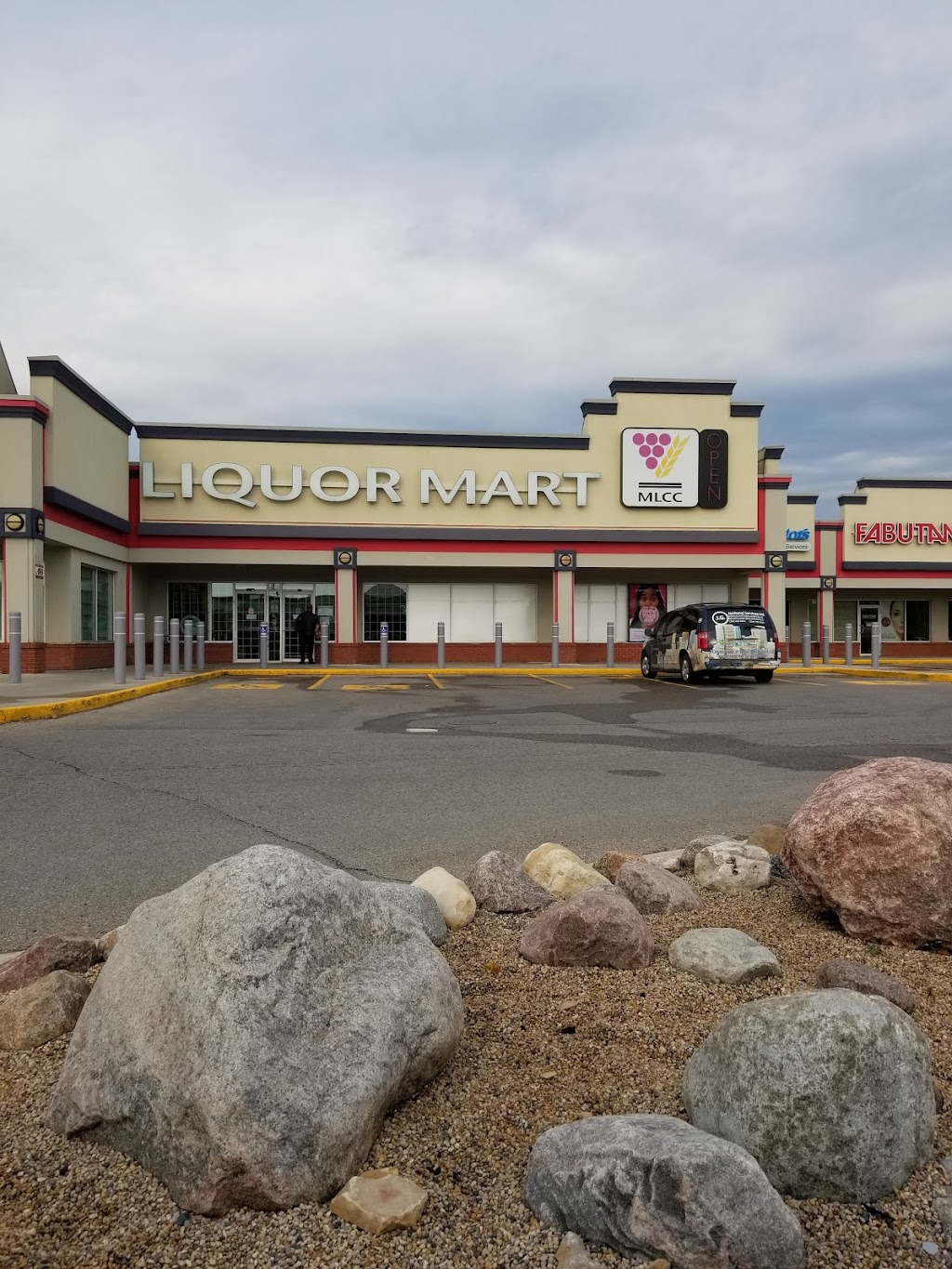 Southglen Liquor Mart | Winnipeg, MB R2N 0A2, Canada | Phone: (204) 987-4076