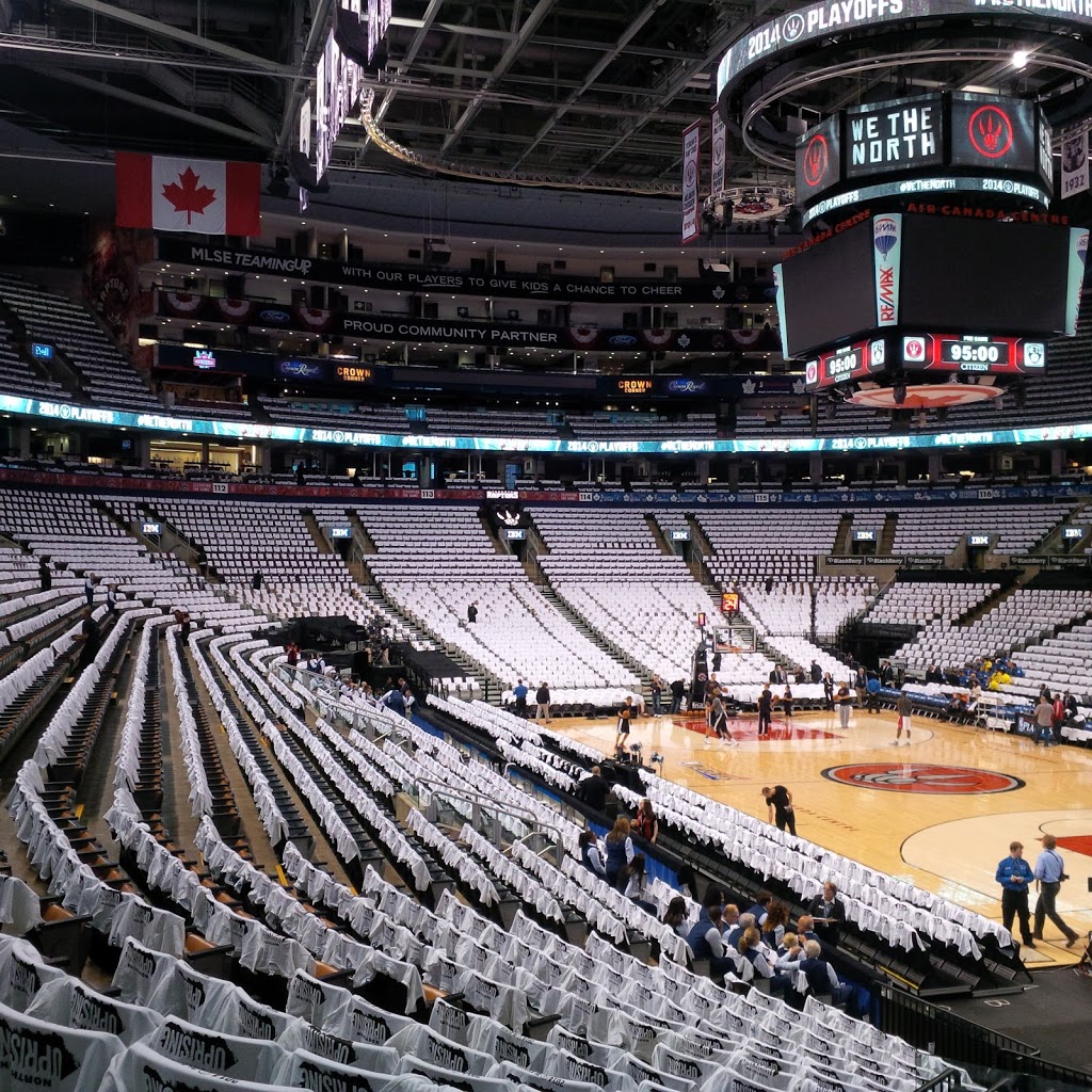 Scotiabank Arena | 40 Bay St, Toronto, ON M5J 2X2, Canada | Phone: (416) 815-5500