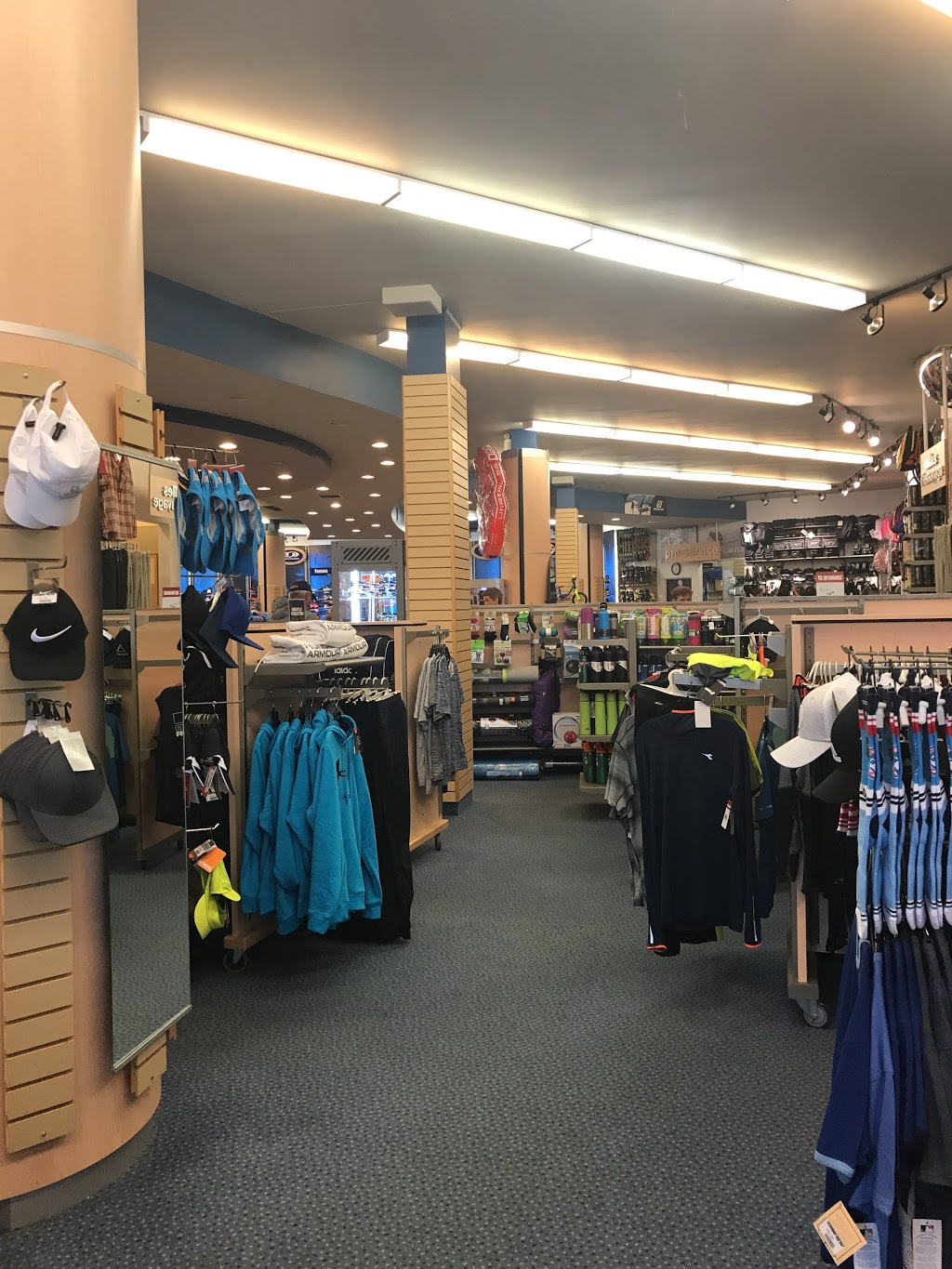 Sports Experts | 346 Rue Principale O, Magog, QC J1X 2A9, Canada | Phone: (819) 843-1331