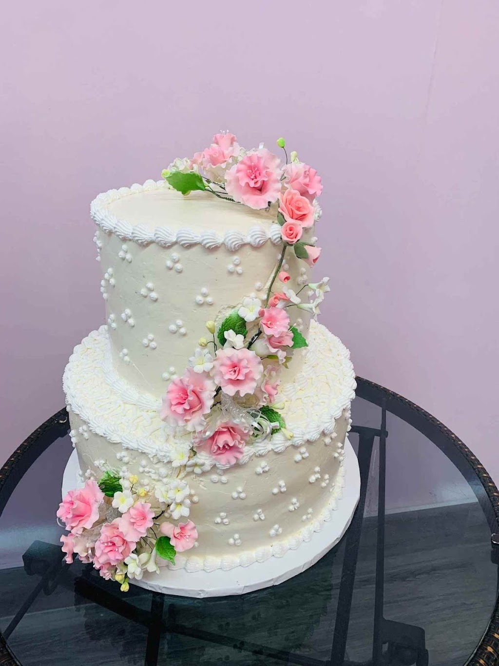 Cakes By Ludy | 10708 134 Ave NW, Edmonton, AB T5E 1J8, Canada | Phone: (780) 473-4336