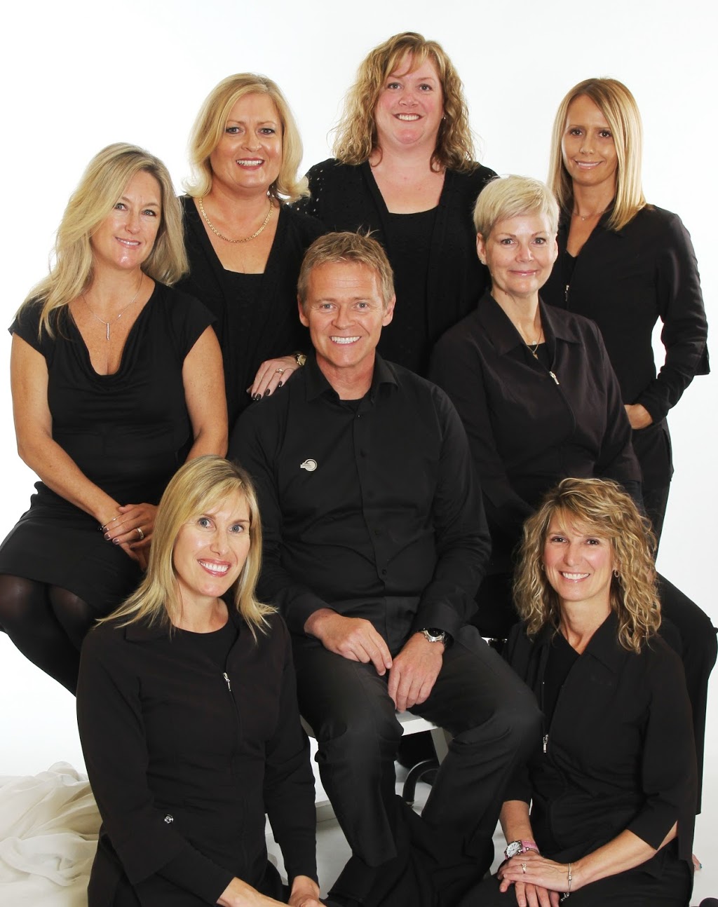 Michael Robinson Dental Group | 231 Bayview Dr Suite 301, Barrie, ON L4N 4Y5, Canada | Phone: (705) 737-2381