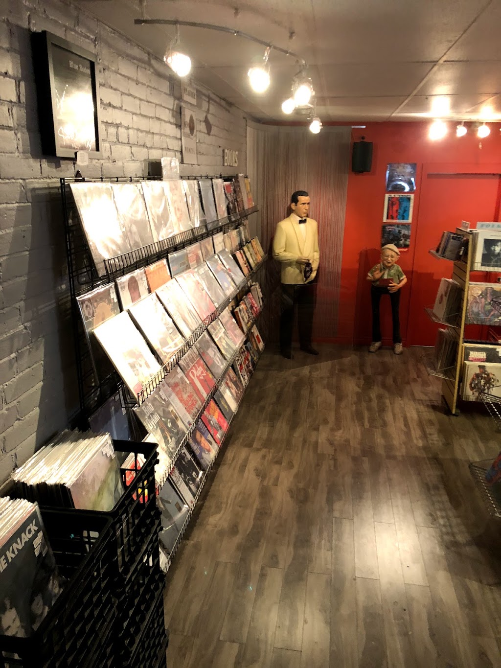 Village Vinyl Emporium & Cafe | 2925 Lake Shore Blvd W, Etobicoke, ON M8V 1J4, Canada | Phone: (416) 809-6625