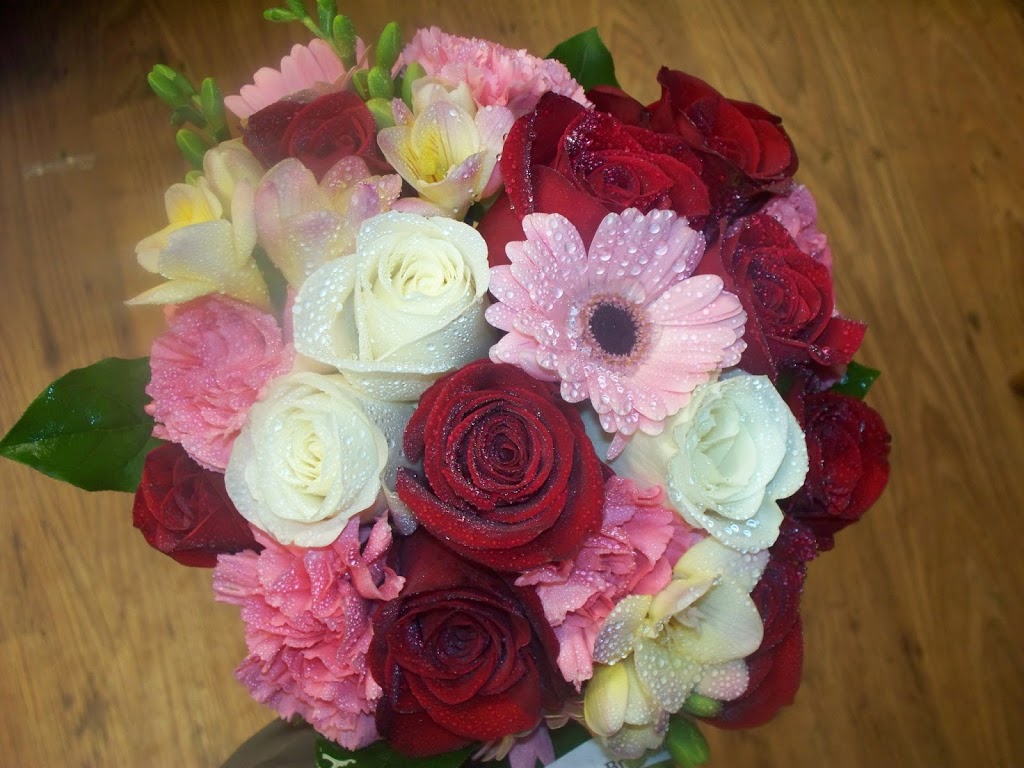 Simply Unique Flowers & Gifts | 51 Berry St, Meaford, ON N4L 1G4, Canada | Phone: (519) 538-9486