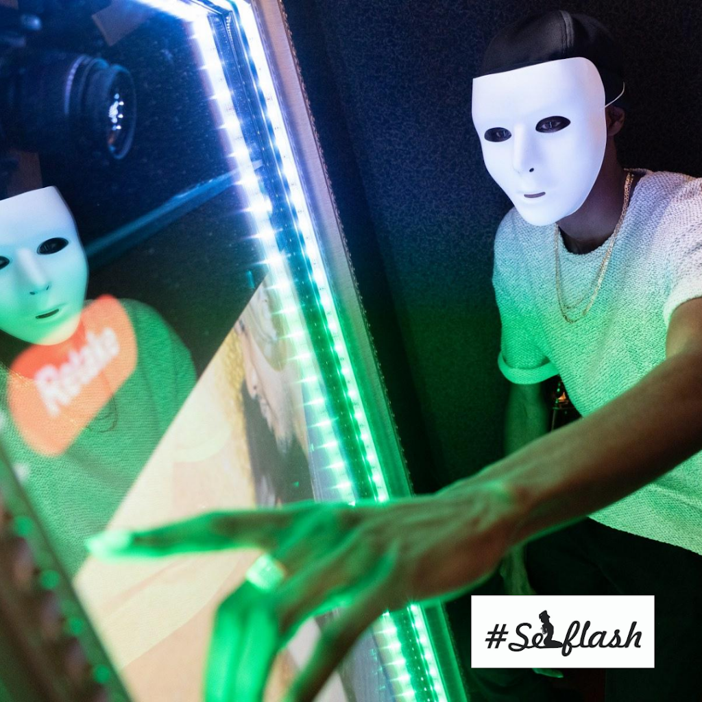 Selflash Photobooth | 88 Rainbow Dr, Woodbridge, ON L4L 2K5, Canada | Phone: (647) 699-5961