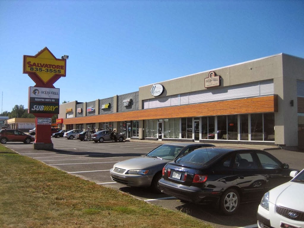 Place Mgr Bourget | 7575 Boulevard Guillaume-Couture, Lévis, QC G6V 6Z1, Canada | Phone: (418) 837-4934