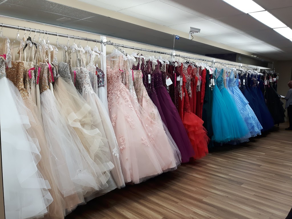 Alliance Bridal & Prom, Featuring Chez Ginette Ladies Wear | 17285 McLean Rd, Moose Creek, ON K0C 1W0, Canada | Phone: (613) 538-2334