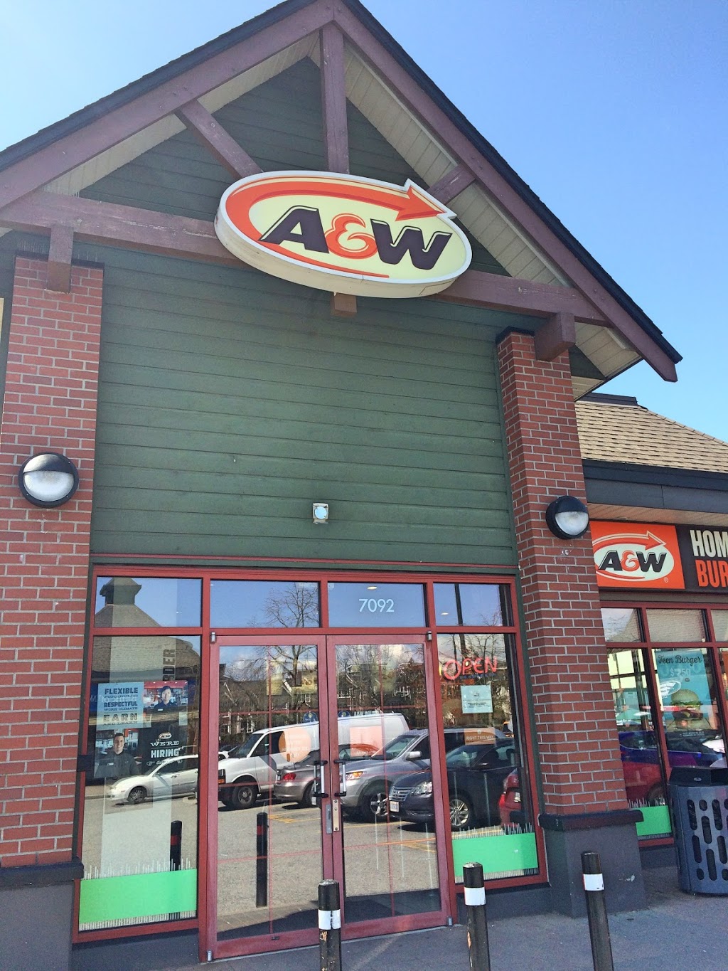 A&W Canada | 7092 Kerr St, Vancouver, BC V5S 4W2, Canada | Phone: (604) 435-4311