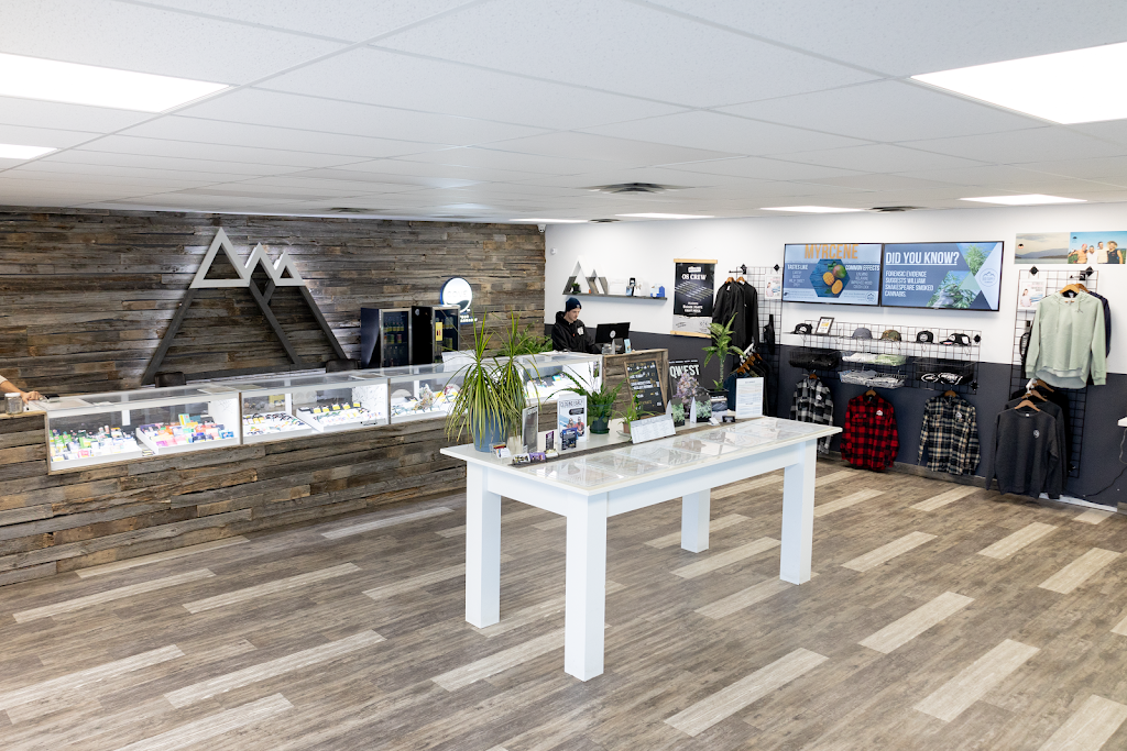 Harvest Bud Supply - Cannabis Store Taber | 5014 46 Ave, Taber, AB T1G 2A6, Canada | Phone: (403) 223-7887