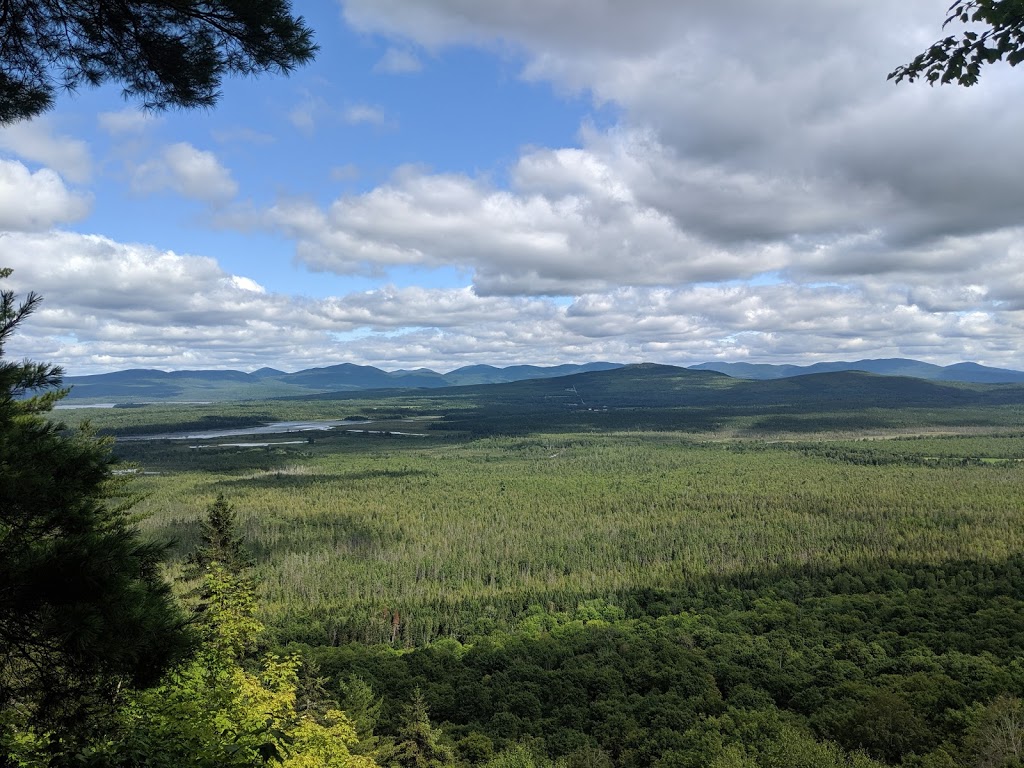 Halte routière Joseph-Alfred Fontaine | Woburn, QC G0Y 1R0, Canada | Phone: (819) 544-4211