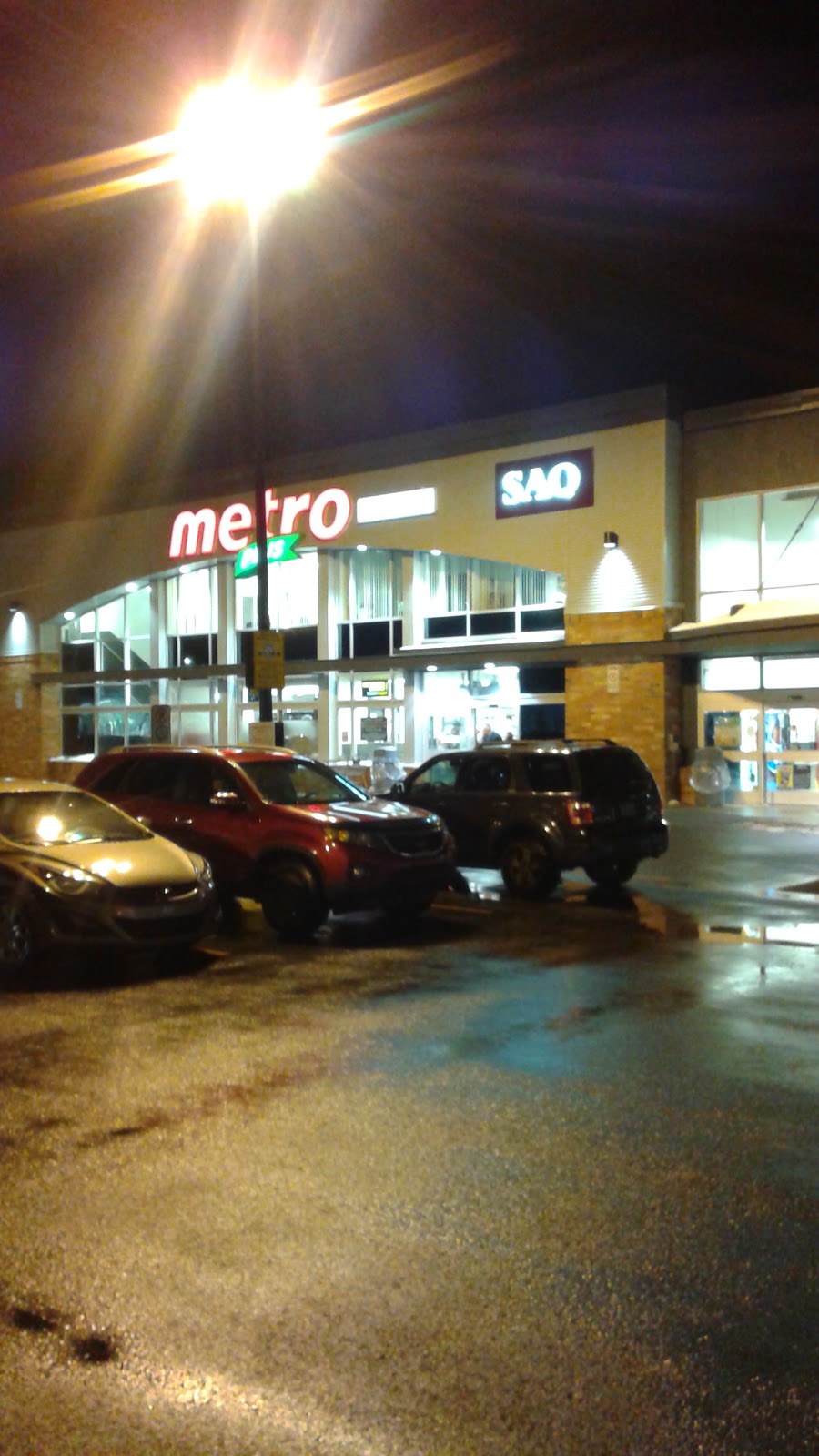 Metro Plus Dollard | 1880 Av Dollard, LaSalle, QC H8N 3G5, Canada | Phone: (514) 364-3492