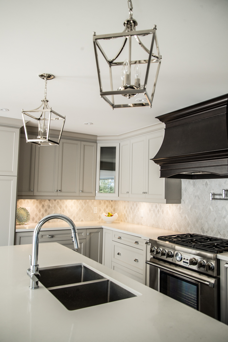 Unique Kitchens of Burlington | 4150 S Service Rd, Burlington, ON L7L 4X5, Canada | Phone: (905) 632-0029