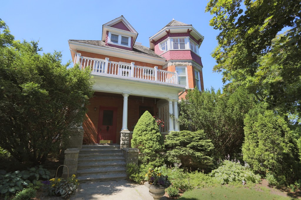 Markdale Manor Bed & Breakfast | 66 Toronto St S, Markdale, ON N0C 1H0, Canada | Phone: (519) 986-3418