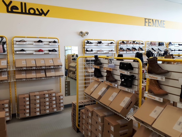 Chaussures Yellow | 1224 Bd Marcotte, Roberval, QC G8H 2P2, Canada | Phone: (418) 275-5504