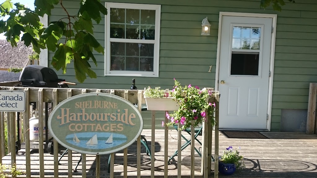 Shelburne Harbourside Cottages | 10 George St, Shelburne, NS B0T 1W0, Canada | Phone: (902) 875-4555