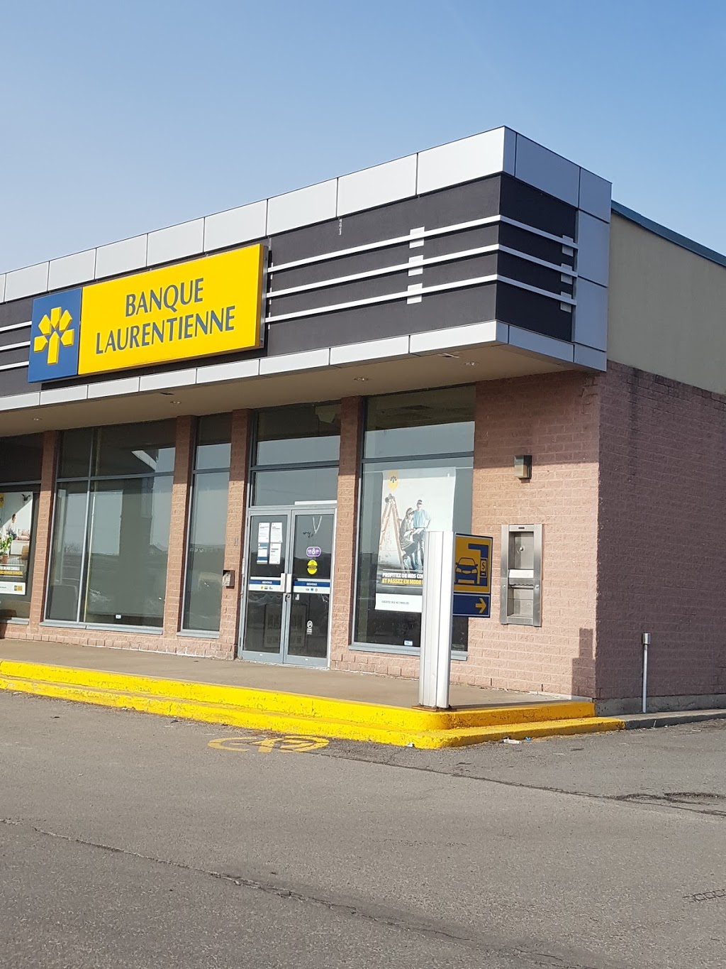 Banque Laurentienne | 400 Rte 132 Promenades, local 170, Saint-Constant, QC J5A 2J8, Canada | Phone: (800) 252-1846