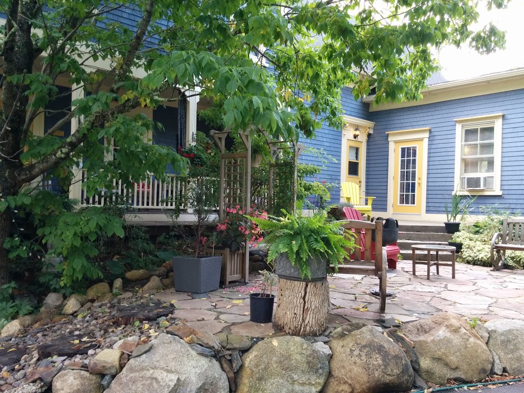 Amber Rose Inn | Mahone Bay, NS B0J 2E0, Canada | Phone: (902) 624-1060