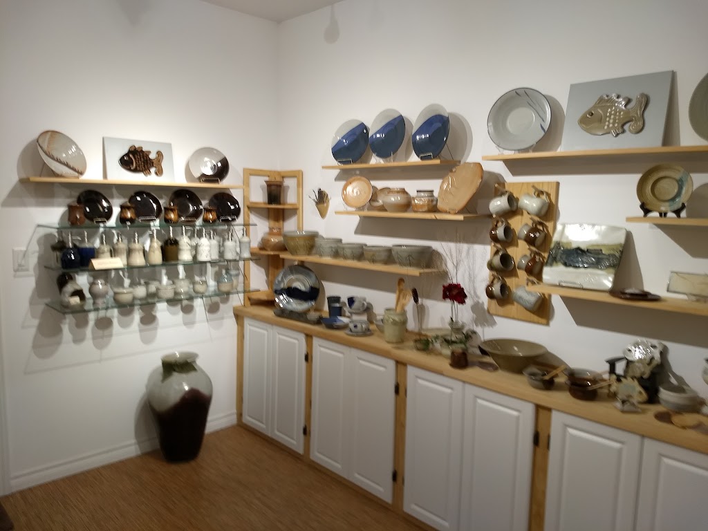 Petras Pottery | 647 Skyline Dr, Katrine, ON P0A 1L0, Canada | Phone: (705) 380-0345