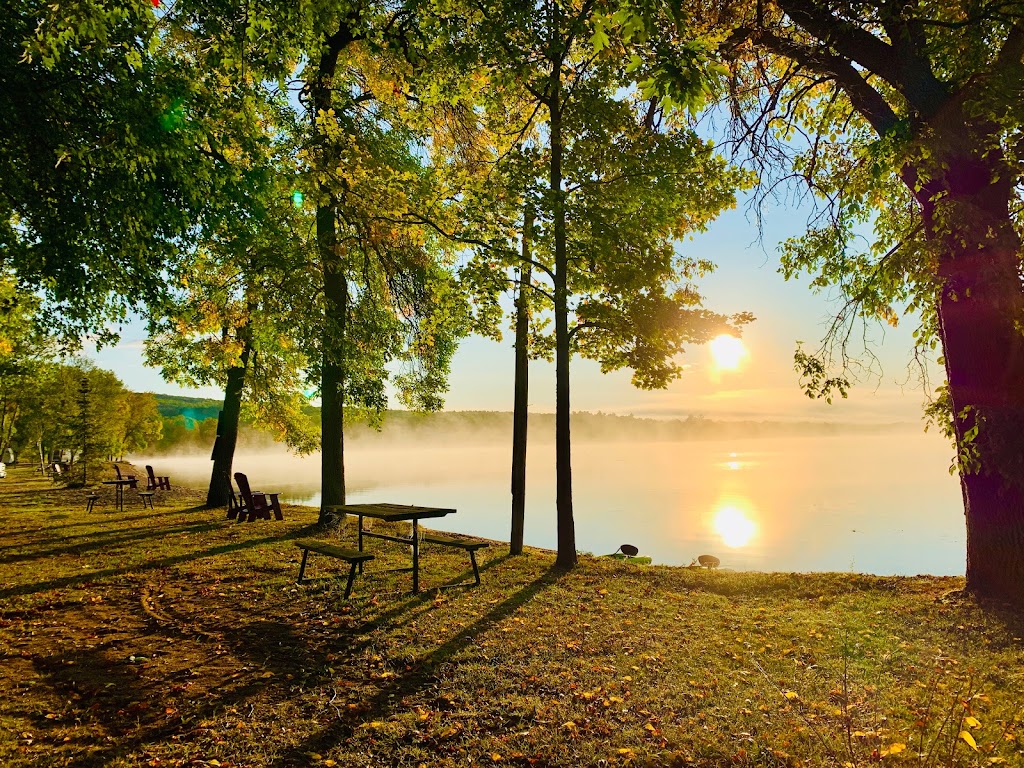 Golden Lake Park Campground | 13685 ON-60, Golden Lake, ON K0J 1X0, Canada | Phone: (613) 757-0018