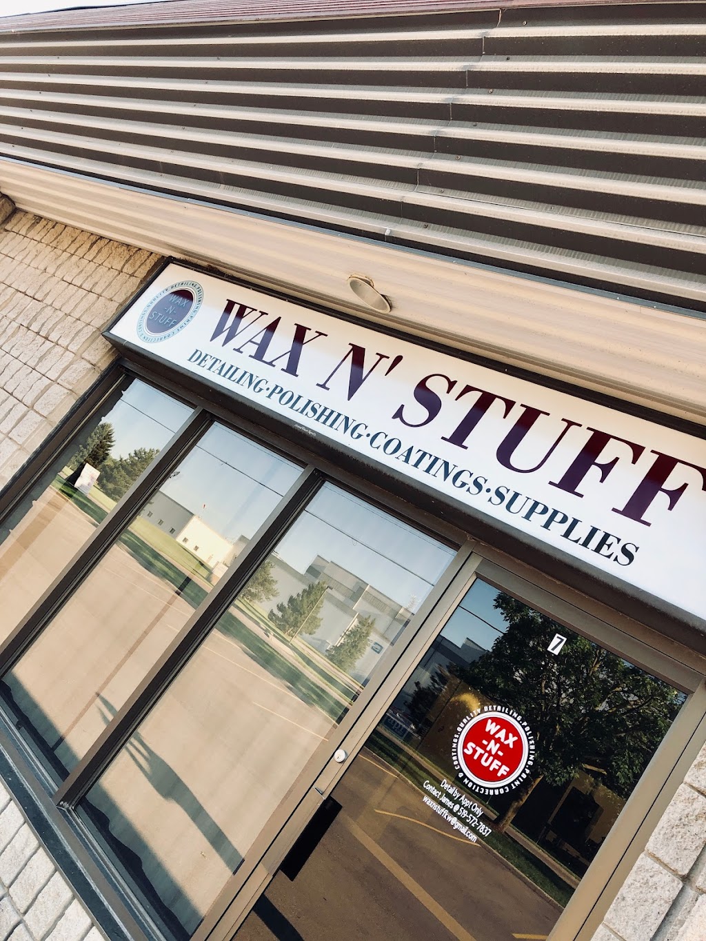 Wax N’ Stuff Auto Spa | 300 Trillium Dr Unit 7, Kitchener, ON N2E 2K6, Canada | Phone: (519) 572-7837