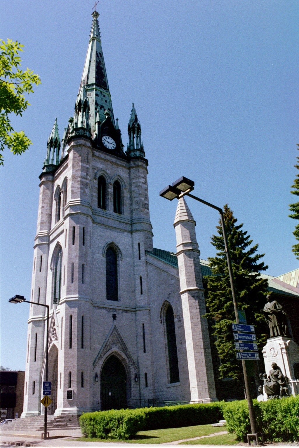 Tourist information office in Trois-Rivières | 1400 Rue du Fleuve, Trois-Rivières, QC G9A 5Z3, Canada | Phone: (800) 313-1123