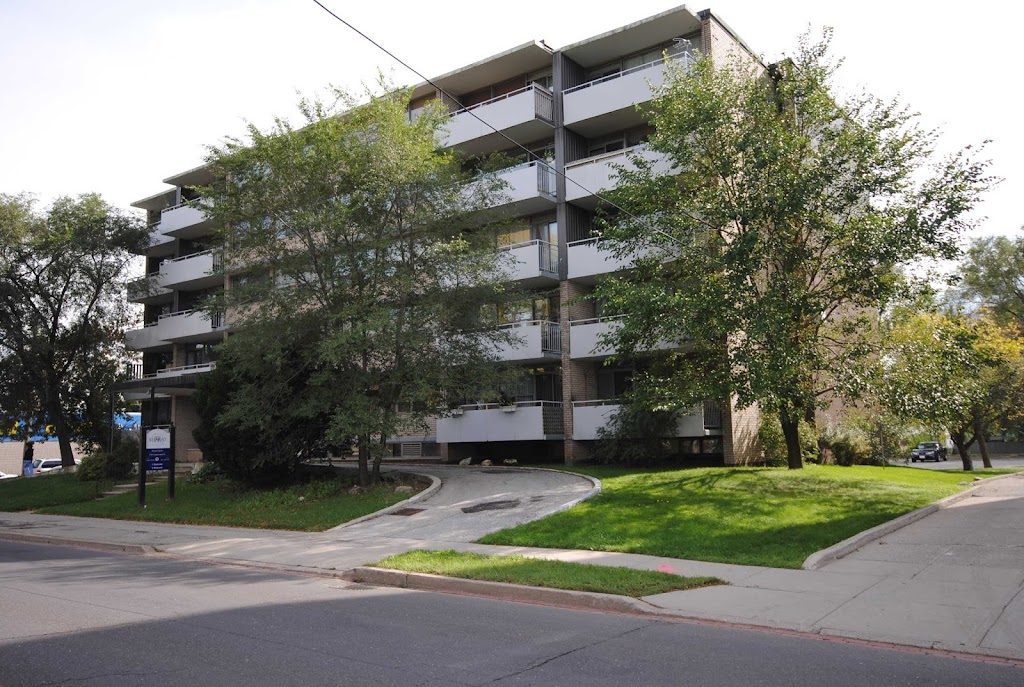 Lawrence Park Apartments | 370 Concession St, Hamilton, ON L9A 1B6, Canada | Phone: (905) 389-9753