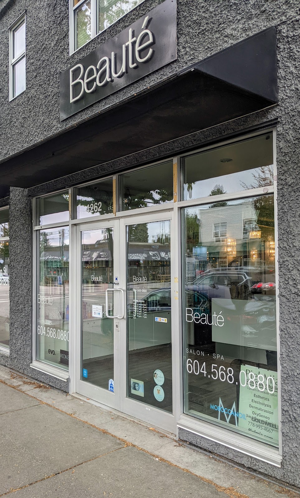 Beauté on Main | 4262 Main St, Vancouver, BC V5V 3P9, Canada | Phone: (604) 568-0880