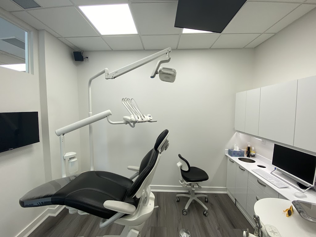 Arora Dental | 79 Charing Cross St, Brantford, ON N3R 2H7, Canada | Phone: (519) 340-2222