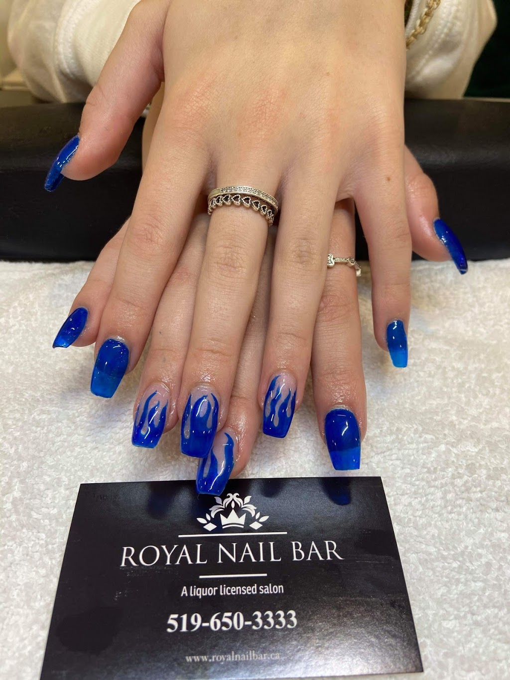 Royal Nail Bar | 4341 King St E, Kitchener, ON N2P 2E9, Canada | Phone: (519) 650-3333