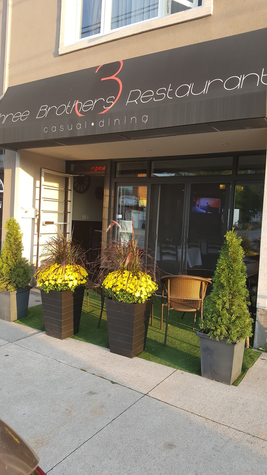 Three Brothers Restaurant | 657 The Queensway, Etobicoke, ON M8Y 1K8, Canada | Phone: (416) 253-8809