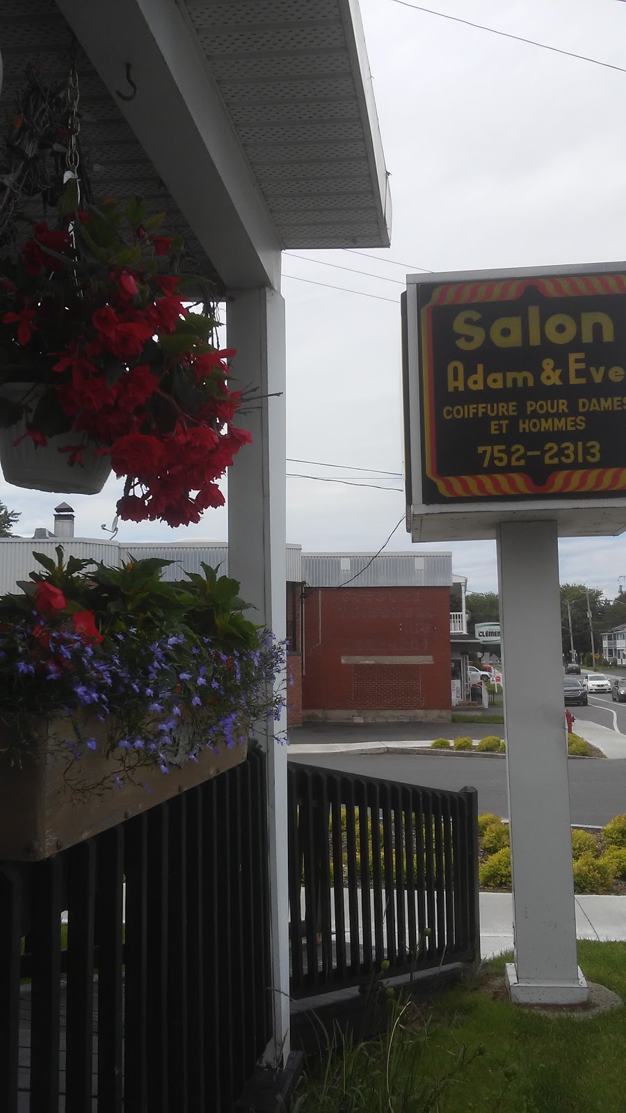 Salon Adam & Eve | 14 Rue de lAqueduc, Victoriaville, QC G6P 1L5, Canada | Phone: (819) 752-2313