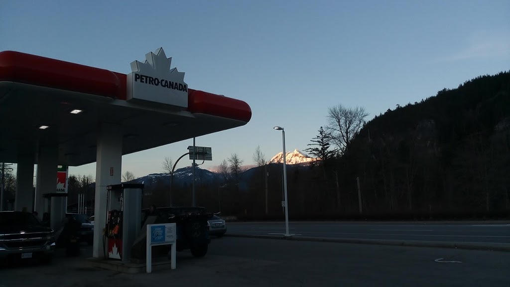 Petro-Canada | 38471 Cleveland Ave, Squamish, BC V8B 0E4, Canada | Phone: (604) 892-9286