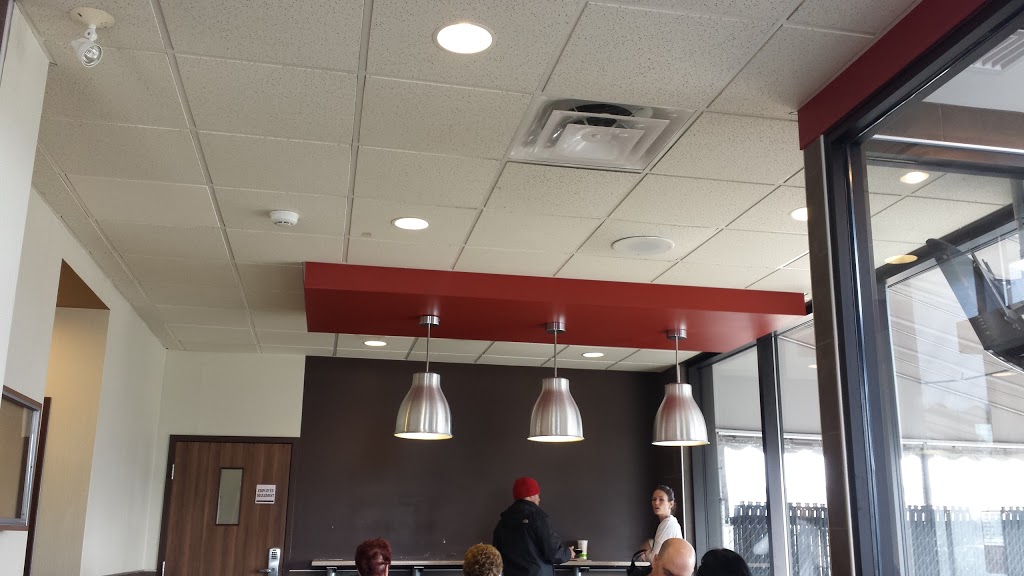 McDonalds | 337 Côte Joyeuse, Saint-Raymond, QC G3L 4A8, Canada | Phone: (418) 337-3304