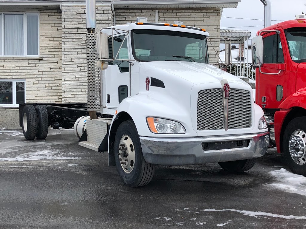 Camions Wilfrid Lussier | 364 Chemin de Touraine, Sainte-Julie, QC J3E 1Y2, Canada | Phone: (450) 649-1420