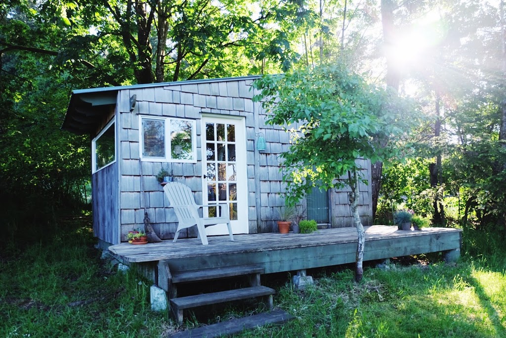 Salty Pear Gallery, Bed and Breakfast & Sauna | 279 Rainbow Rd, Salt Spring Island, BC V8K 2M3, Canada