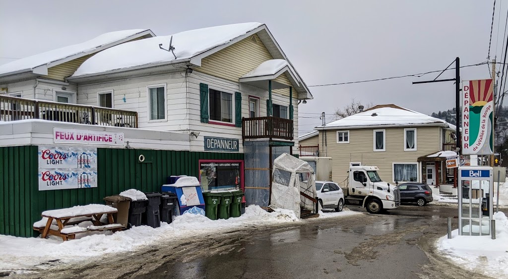 Le Dépanneur | 7189 Boulevard du Curé Labelle, Labelle, QC J0T 1H0, Canada | Phone: (819) 686-2542