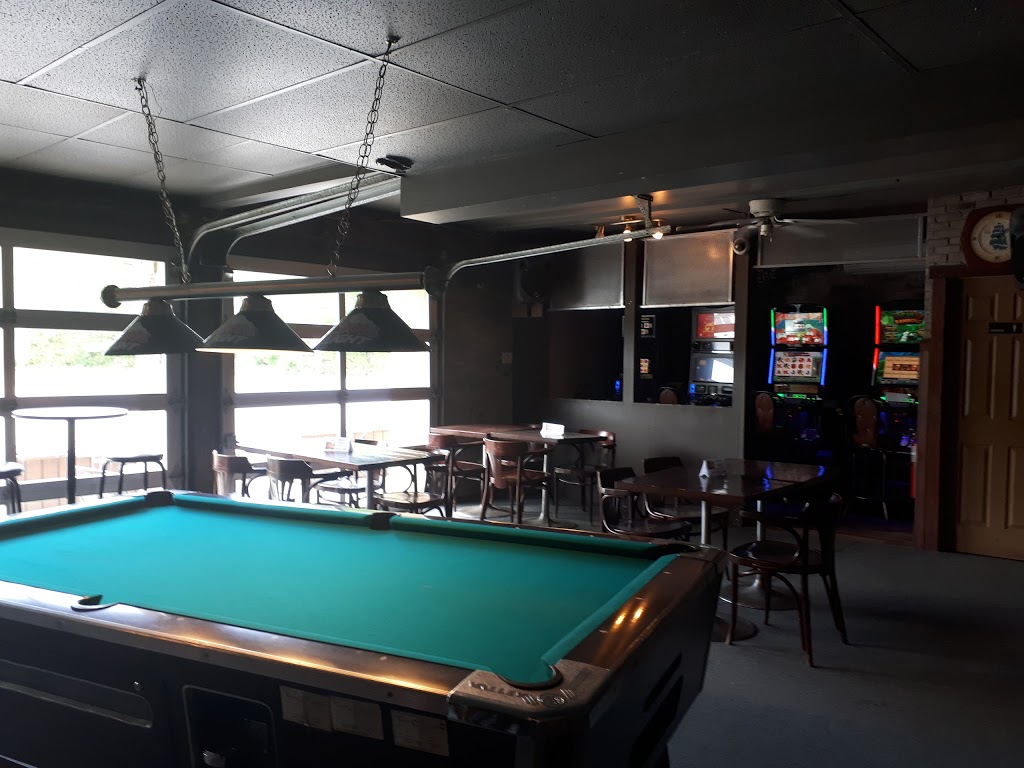 Bar Du Village | 3034 Boulevard du Curé-Labelle, Prévost, QC J0R 1T0, Canada | Phone: (450) 224-7486