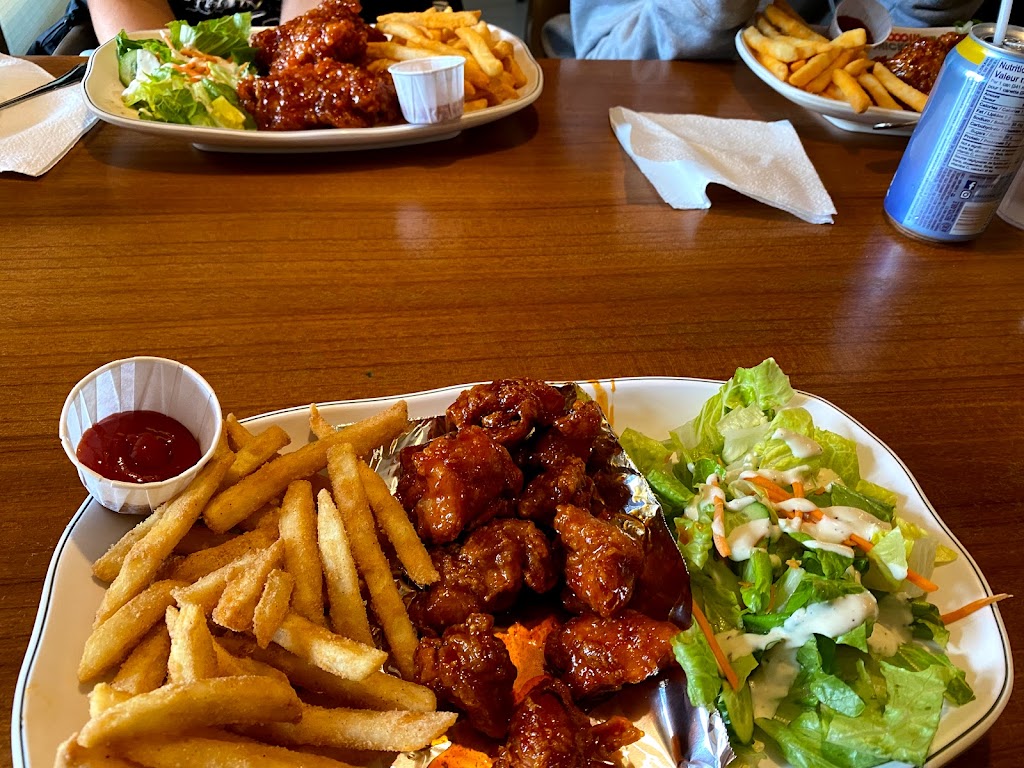 WOW Chicken Kensington | 324 10 St NW, Calgary, AB T2N 1V8, Canada | Phone: (403) 460-7557